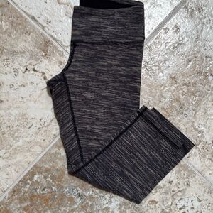 Lululemon Athletica (6) Stretch Crop Leggings - Black Gray Heather Activewear